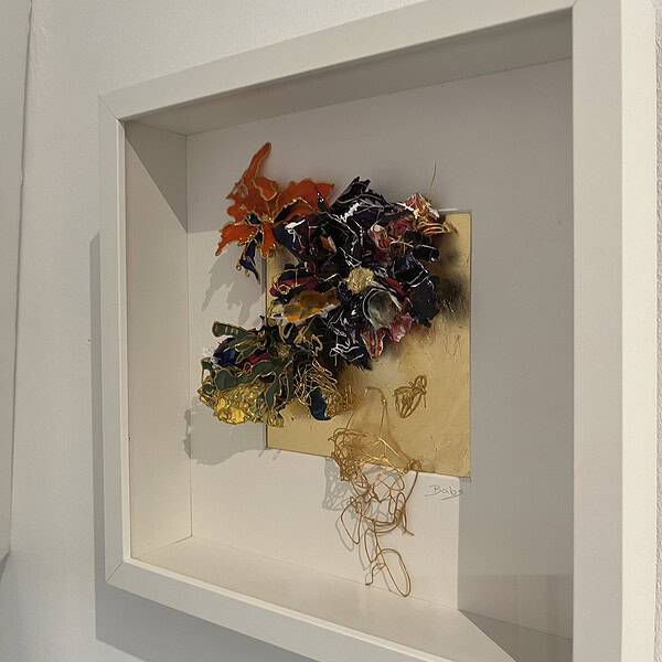 Kunstparel Flowers on a string